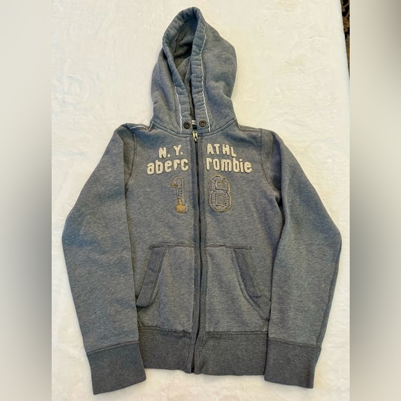 Abercrombie Gray Zip-Up Hoodie Jacket- size Yourh Medium - Picture 2 of 6
